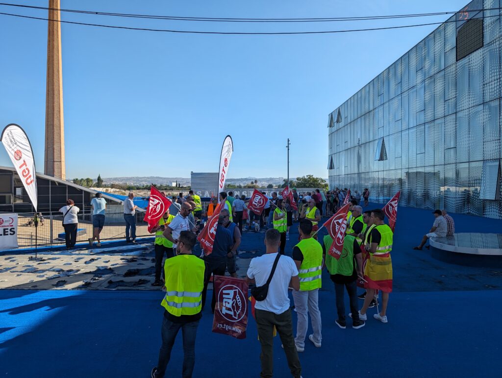 La Policía Local de las Torres de Cotillas vuelve a manifestarse en el Ayuntamiento ante nuevos recortes de derechos